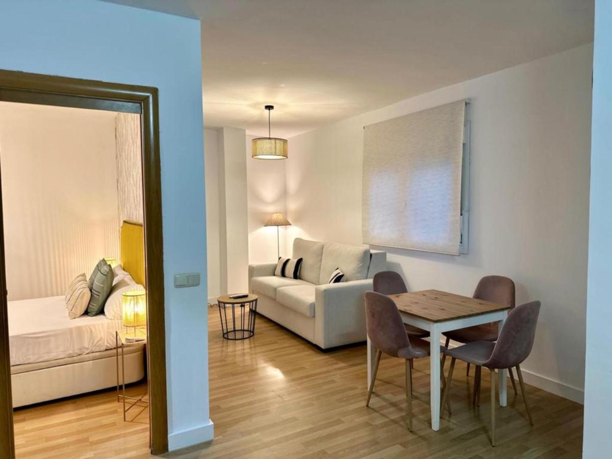 מאלגה Santa Lucia 1 Bedroom Apartment מראה חיצוני תמונה